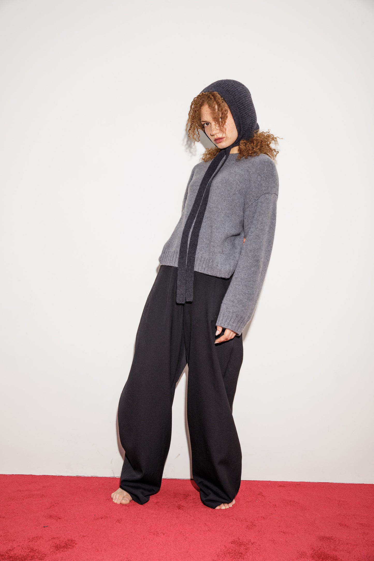Knitted Cashmere Bonnet - Charcoal
