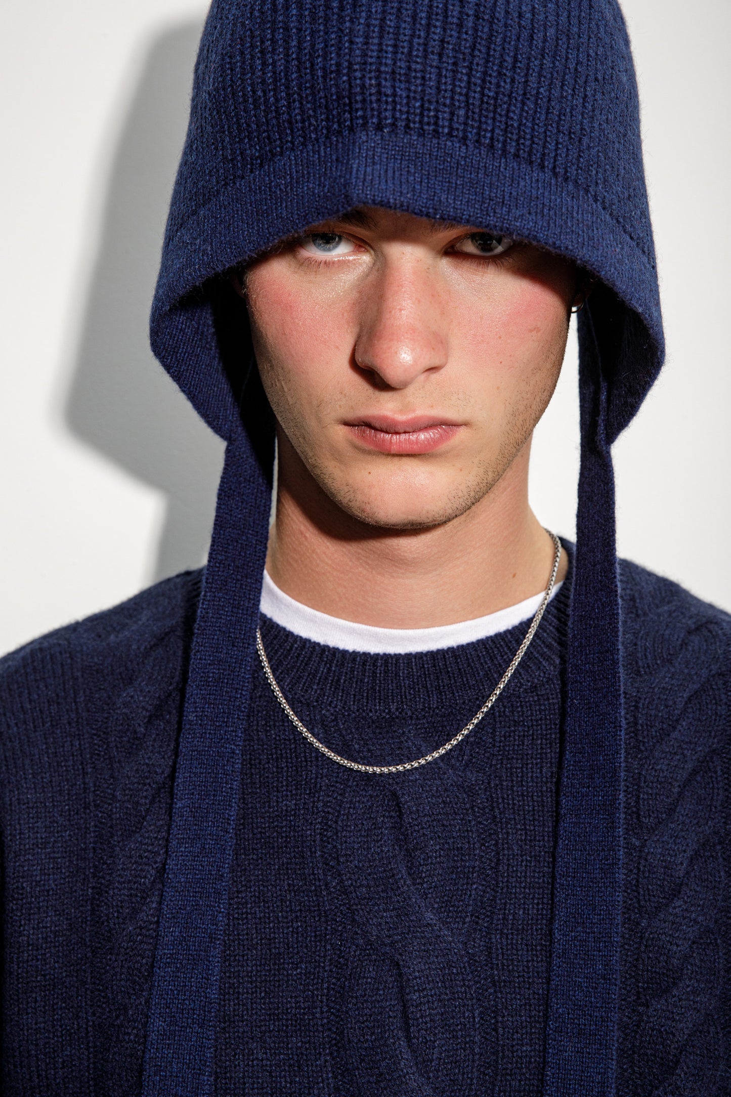 Knitted Cashmere Bonnet - Navy