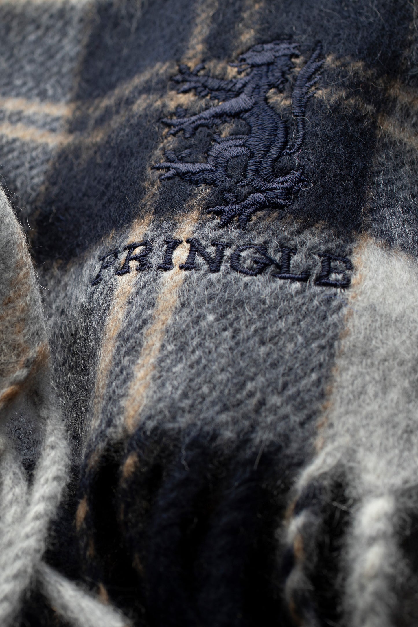 Pringle Of Scotland Cashmere Wide Scarf - Silver Bannockbane