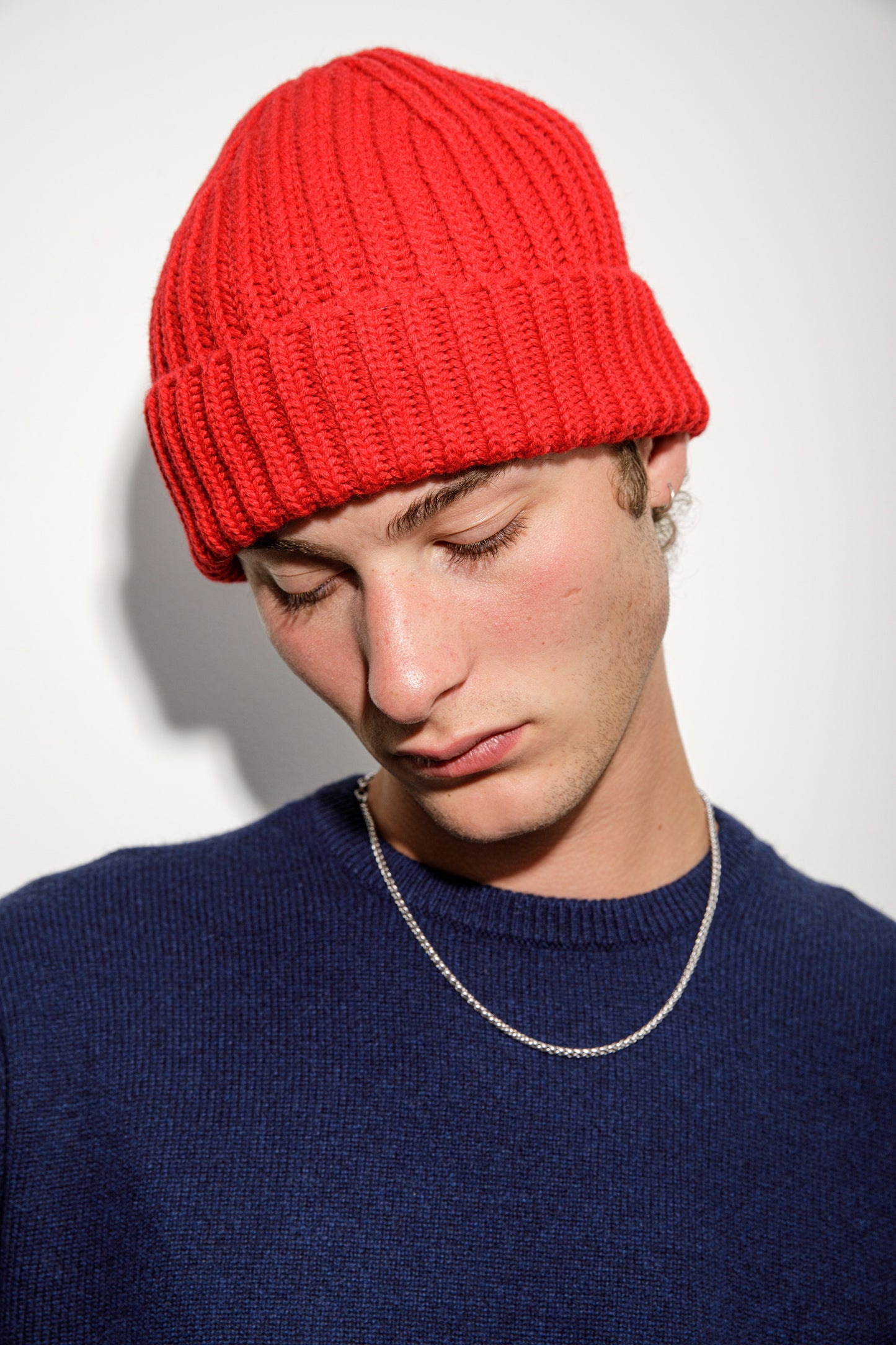 Fisherman Ribbed Cashmere Beanie - Red