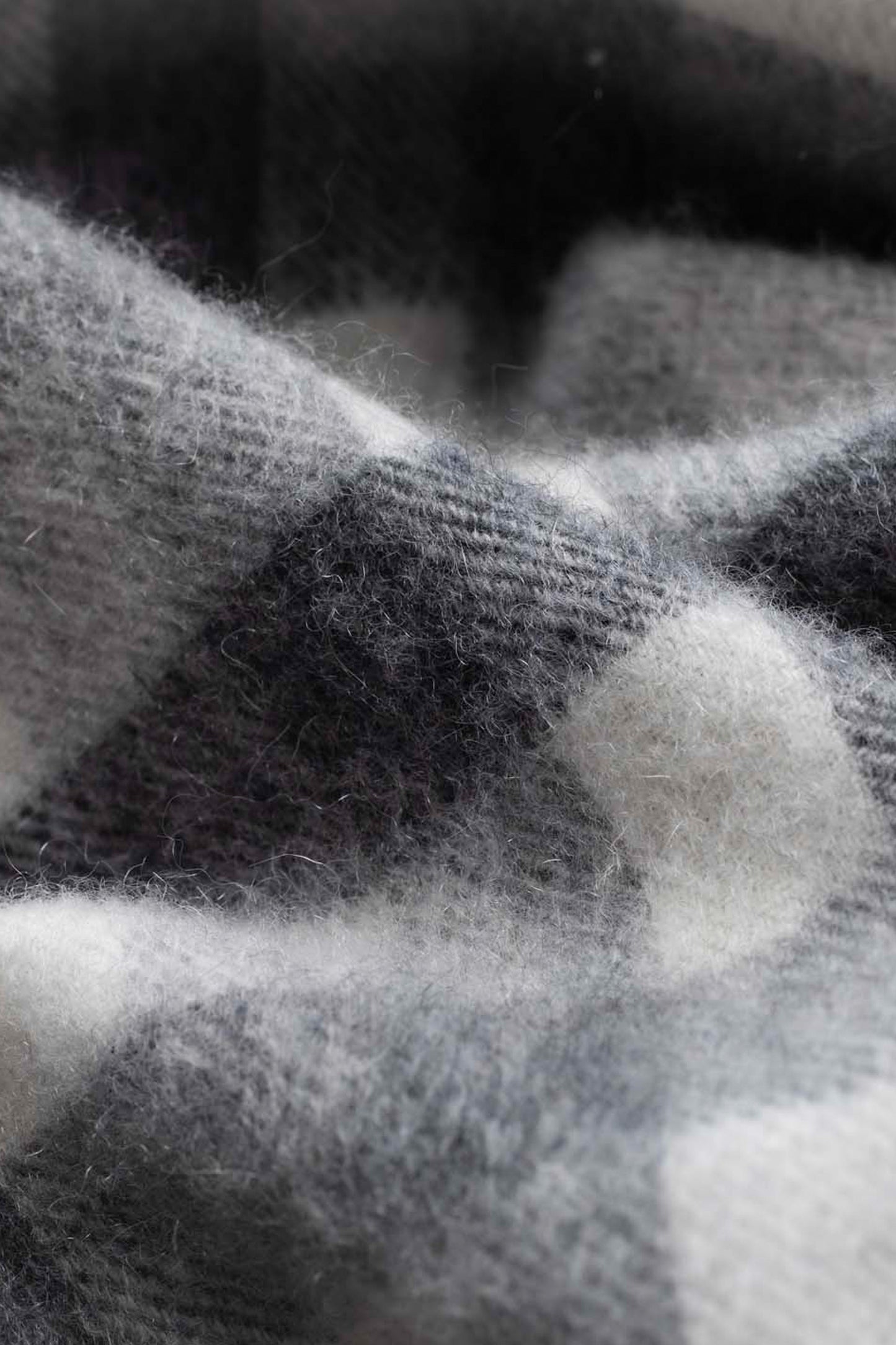Made In Scotland Cashmere Scarf - Monochrome Stepping Check