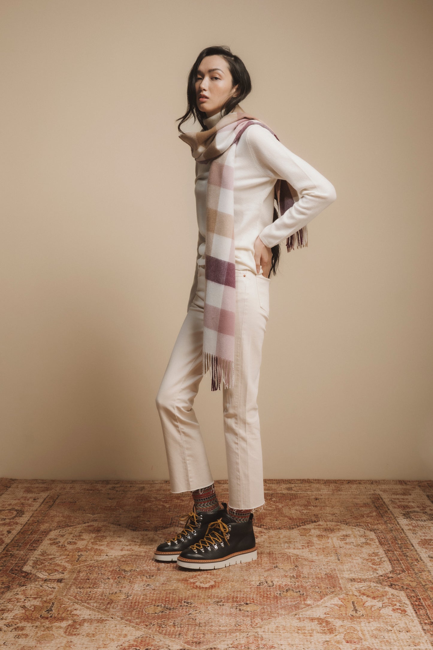 Made in Scotland 5 Square Check Cashmere Wide Scarf - Rhubarb Pink
