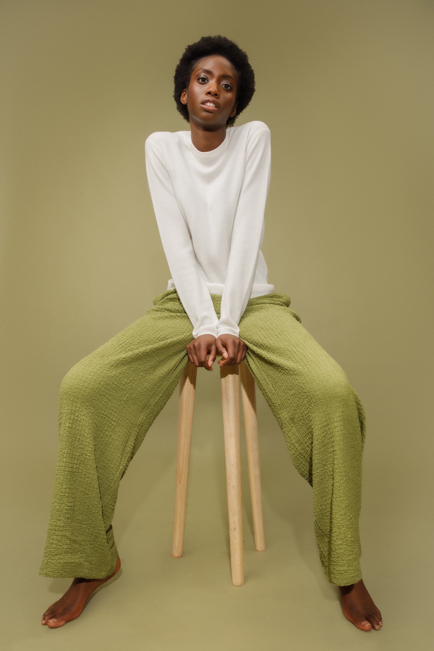 Women's Cashmere Crew Neck Jumper - Soft Cream