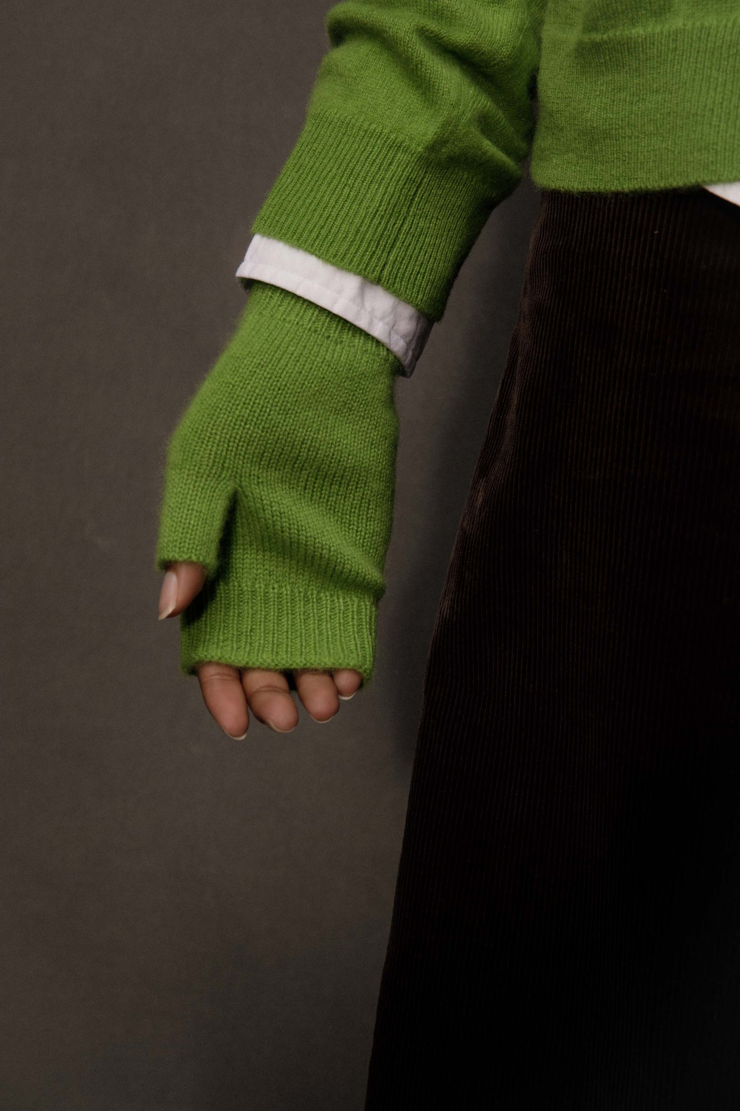 Fingerless Cashmere Mittens - Nettle Green