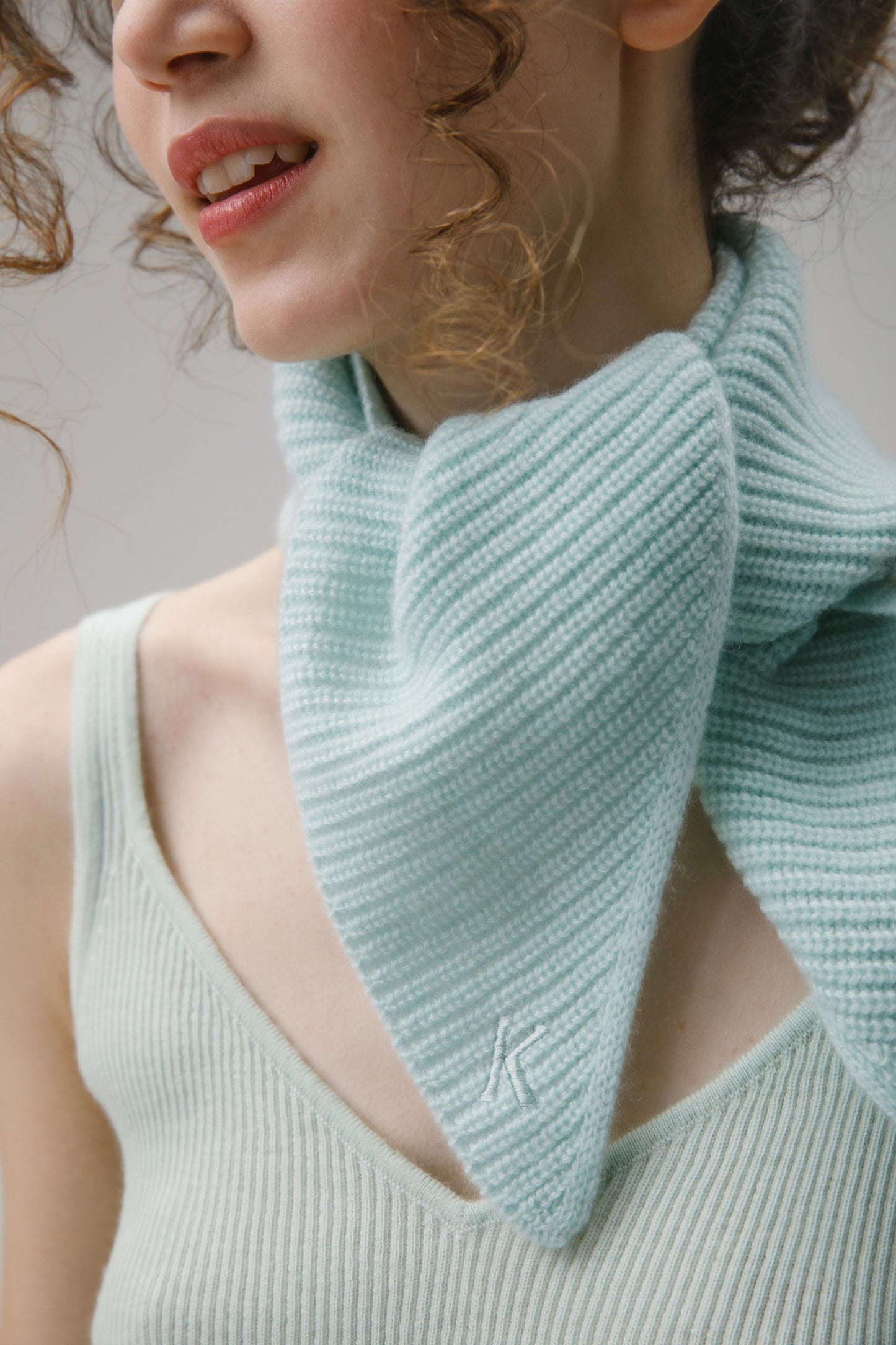 Knitted Cashmere Neck Tie - Jelly Mint