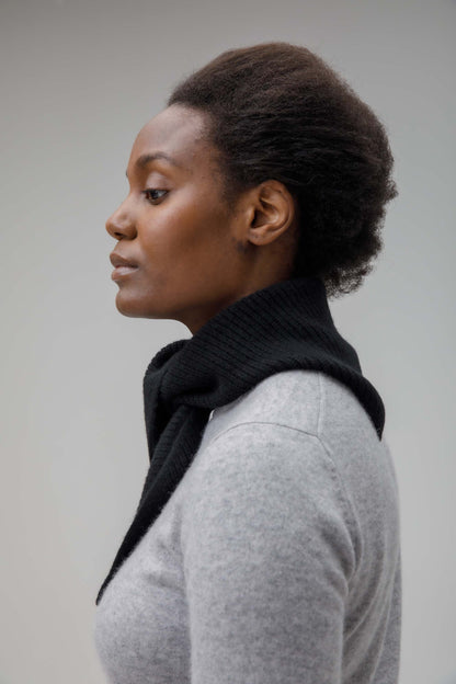 Knitted Cashmere Neck Tie - Black