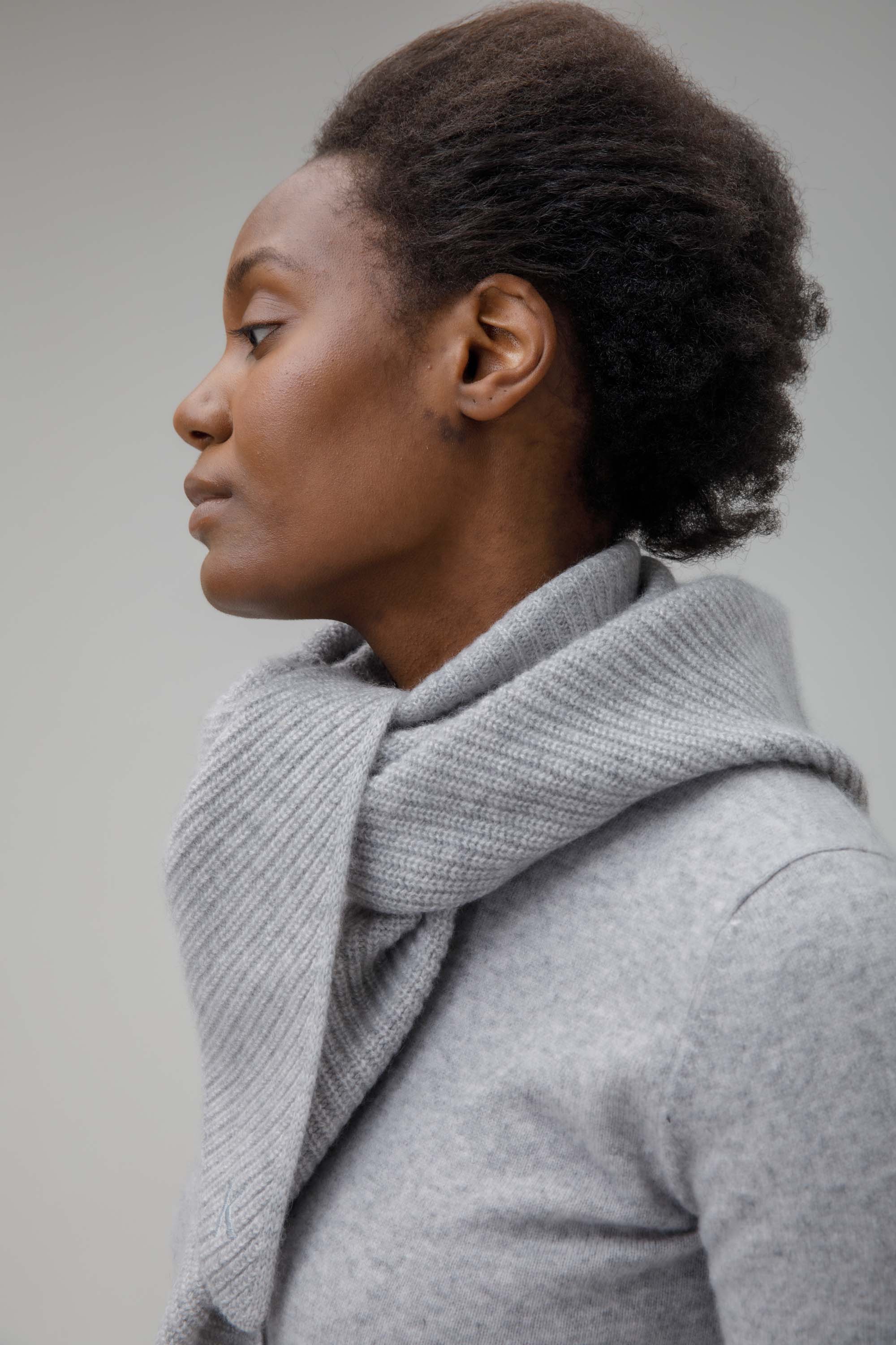 Triangle Knitted Cashmere Scarf - Oyster Grey – Kiltane