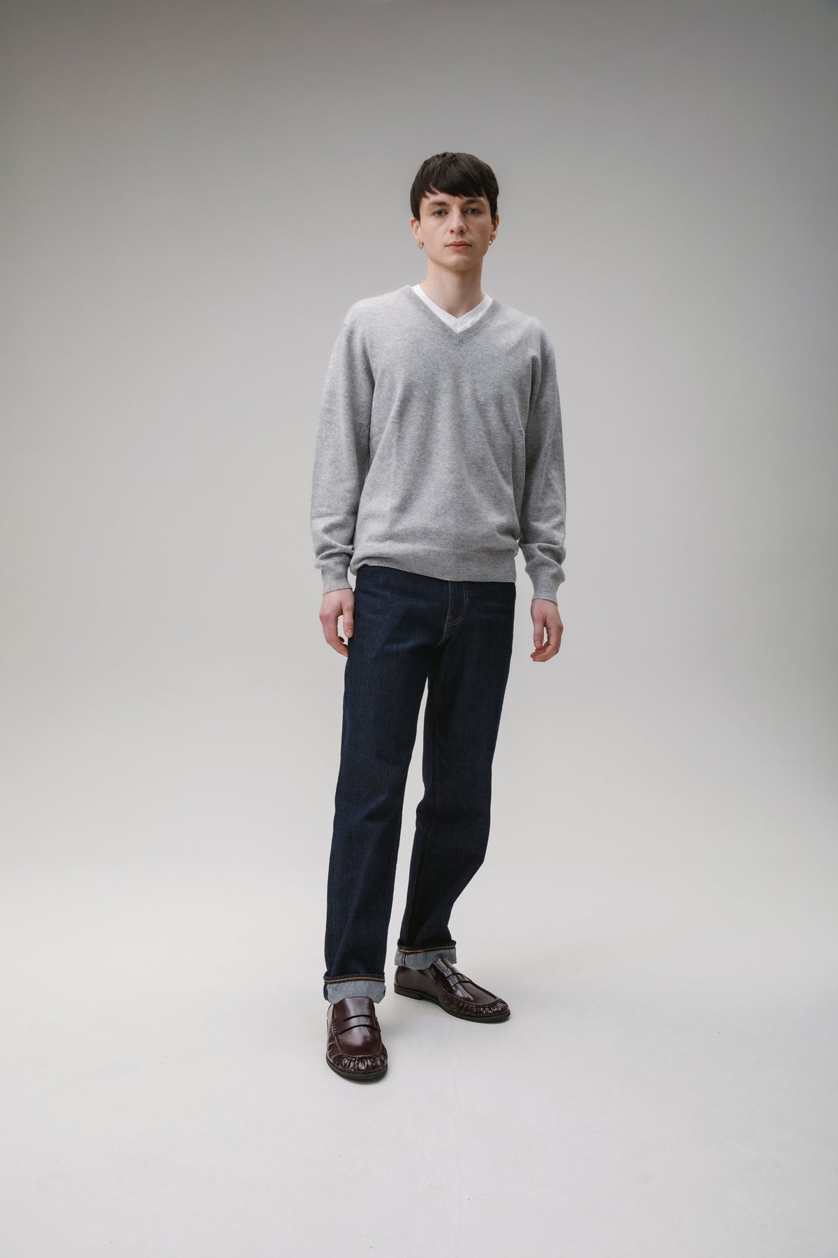 Men's Cashmere V Neck Jumper - Light Grey