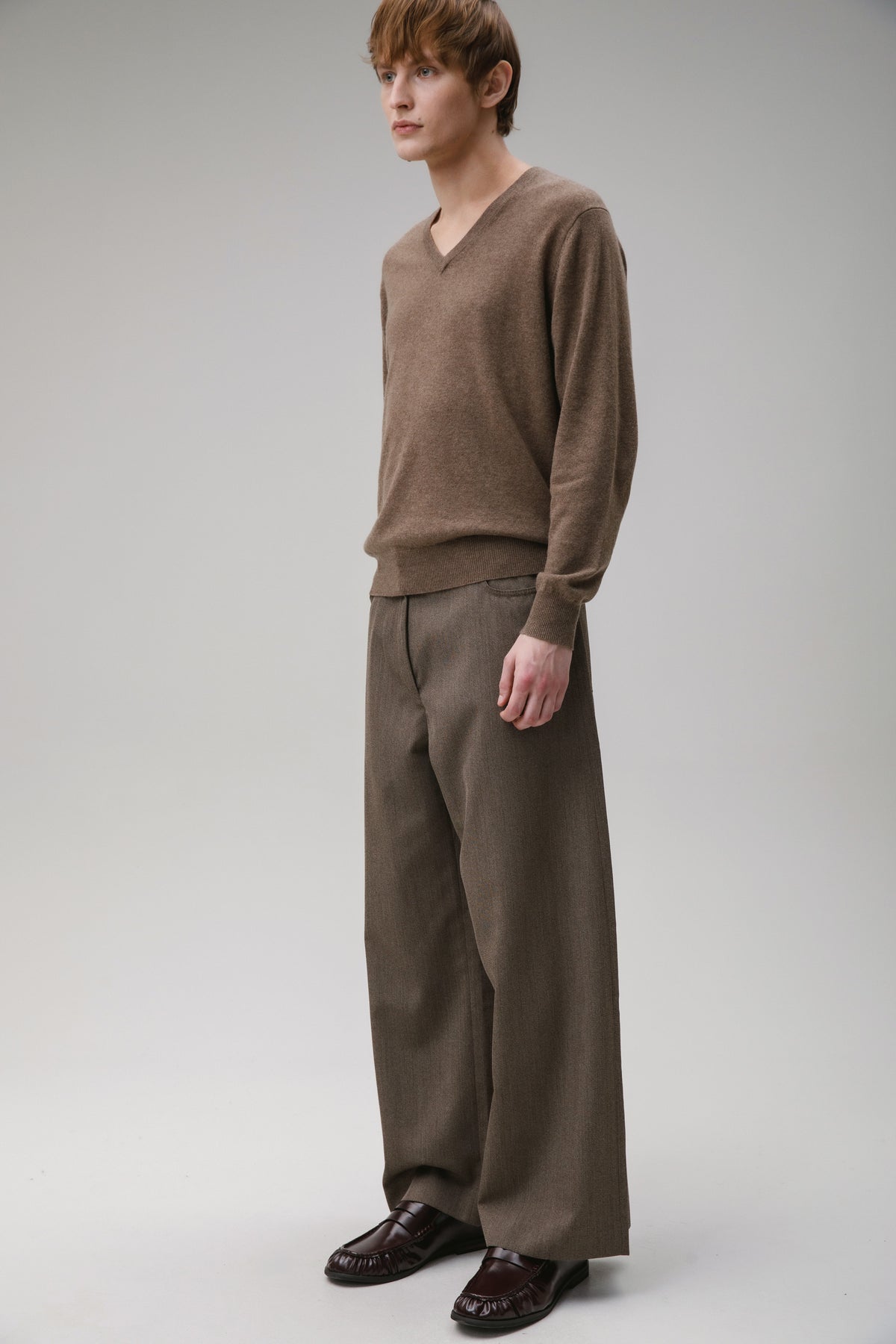 Men's Cashmere V Neck Jumper - Squirrel