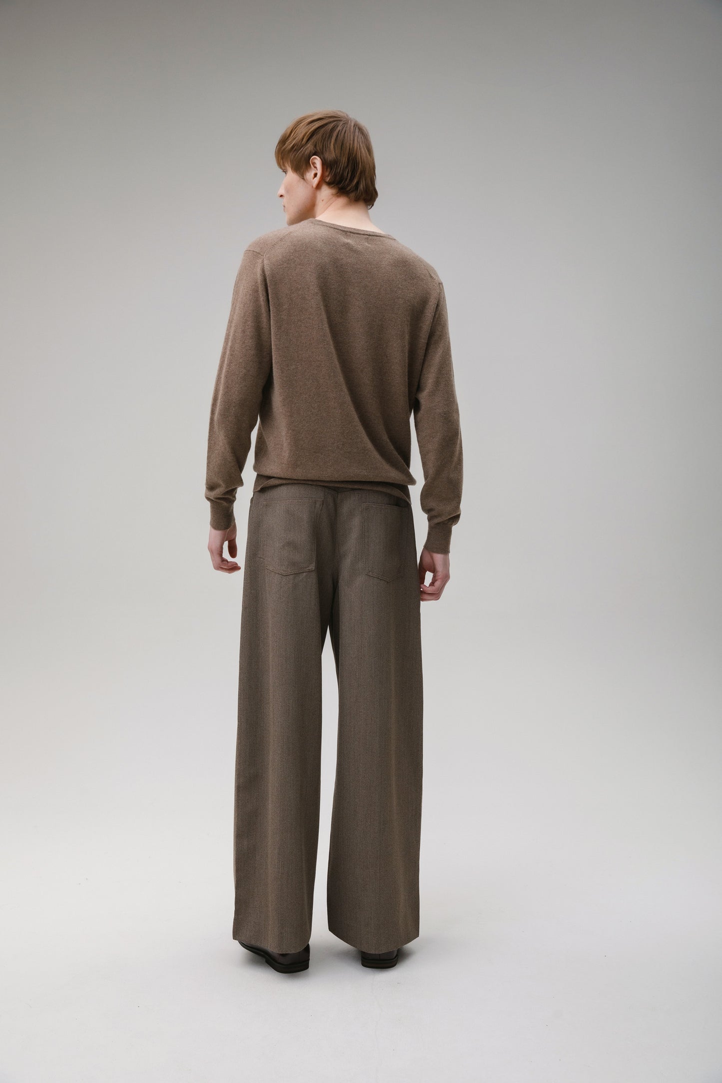 Men's Cashmere V Neck Jumper - Squirrel