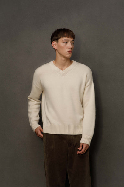 Unisex Cashmere V Neck Jumper - Cream
