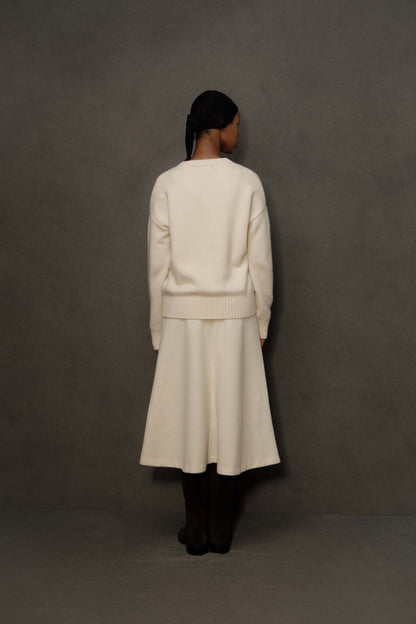 Unisex Cashmere V Neck Jumper - Cream