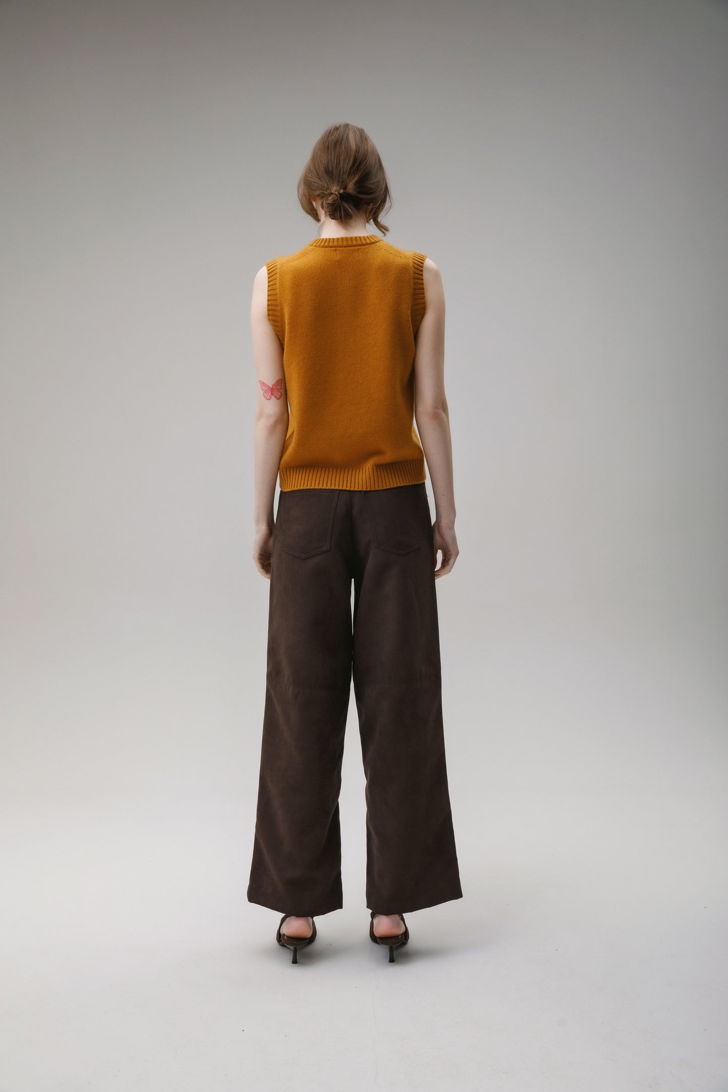 Crew Neck Cashmere Button Vest - Amber Haze