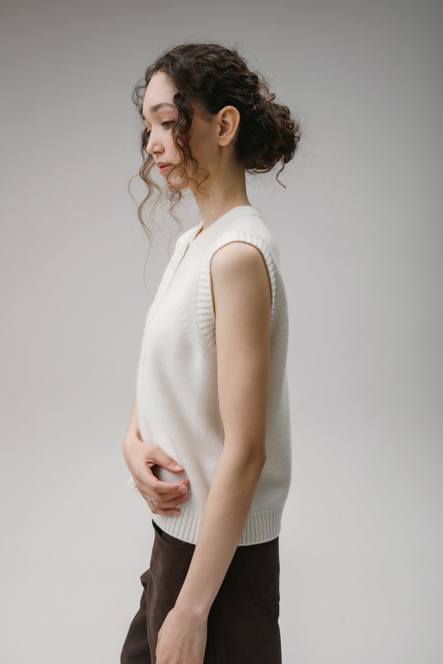 Women's Crew Neck Button Cashmere Vest - Soft White