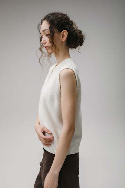 Women's Crew Neck Button Cashmere Vest - Soft White
