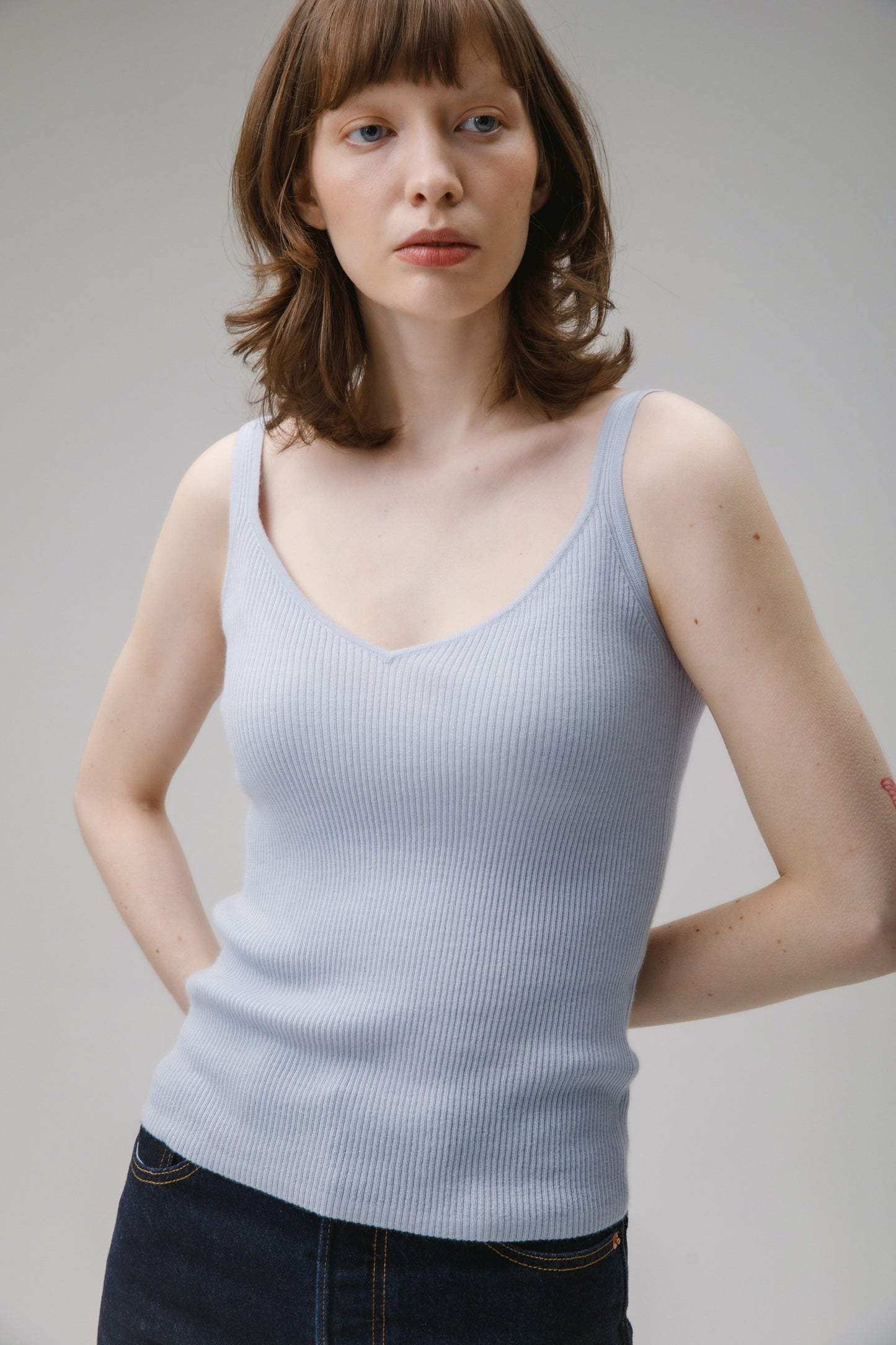 Women's Strappy Ribbed Cashmere Vest - Pale Blue