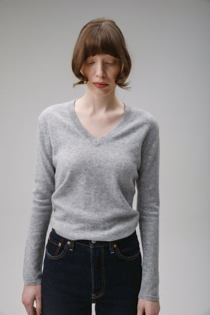 Women's Cashmere V Neck Jumper - Light Grey
