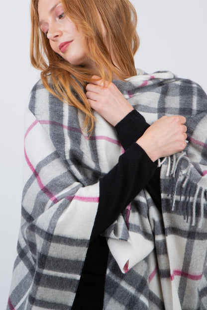 Scotty Thompson Lambswool Wrap - White