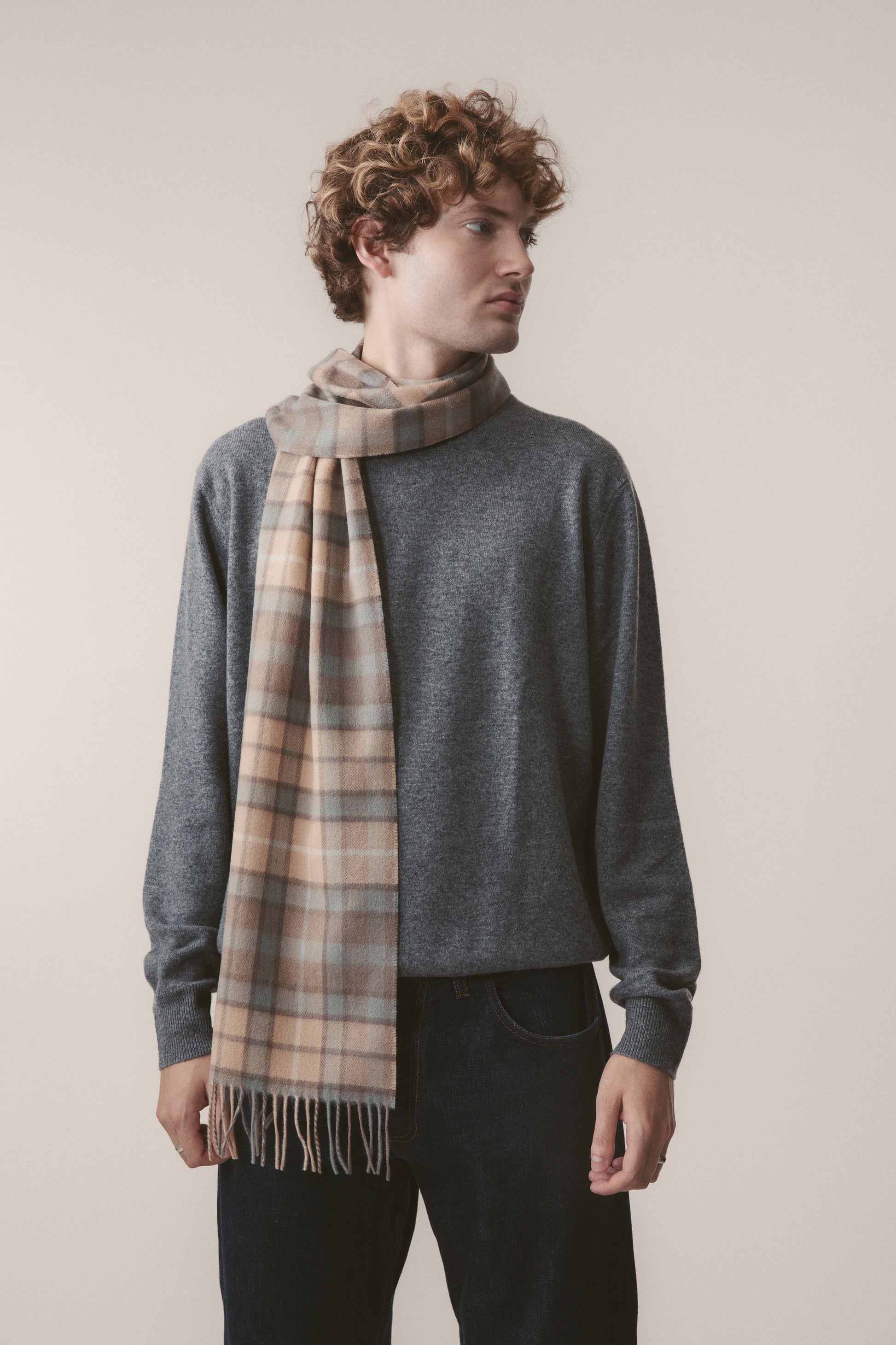 Heritage Tartan Cashmere Scarf - Buchanan Natural – Kiltane