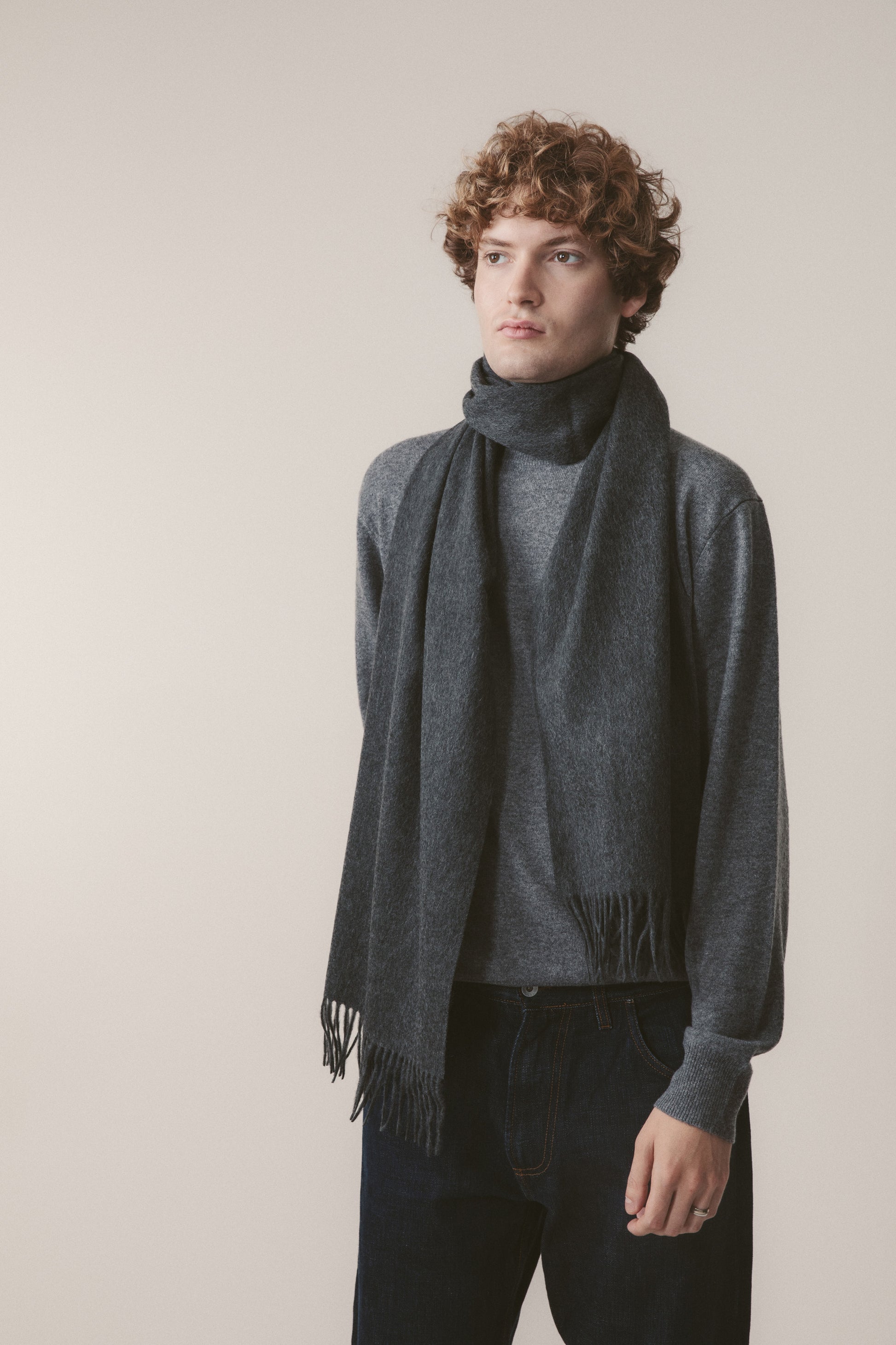 Solid Cashmere Wide Scarf Steinway Grey – Kiltane