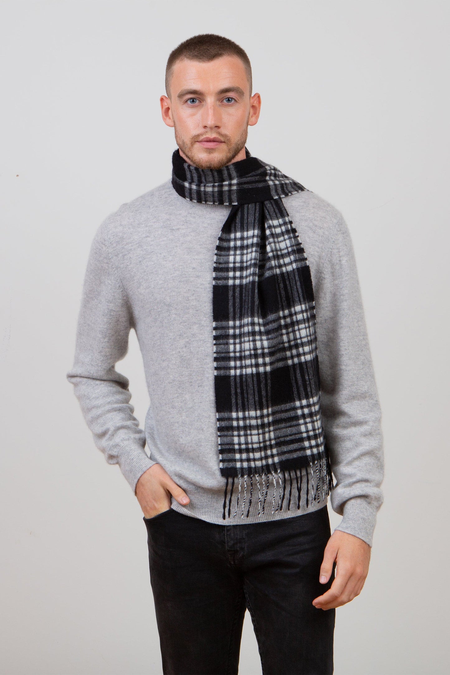 Heritage Tartan Cashmere Scarf - Black & White Menzies