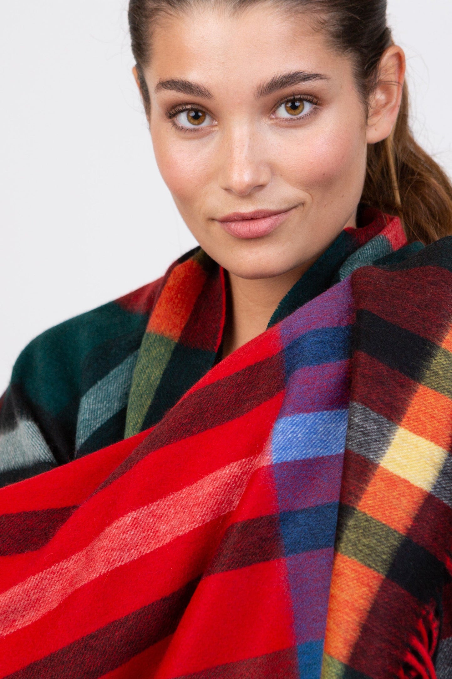 Heritage Tartan Cashmere Stole - Exploded Royal Stewart