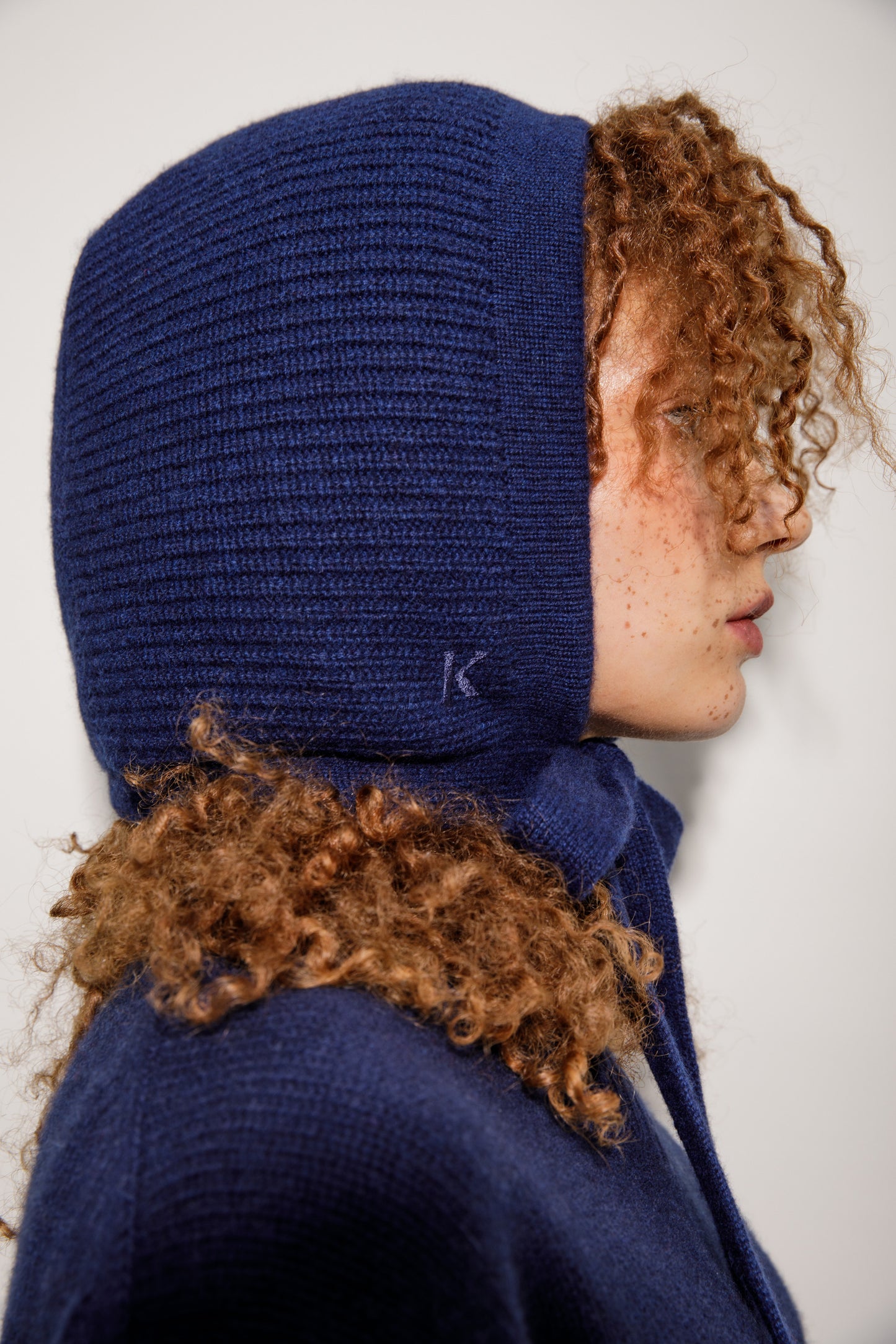Knitted Cashmere Bonnet - Navy