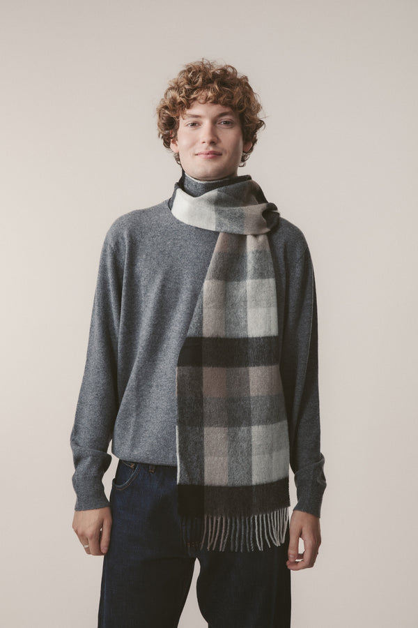 5 Square Check Lambswool Scarf - Black Grey