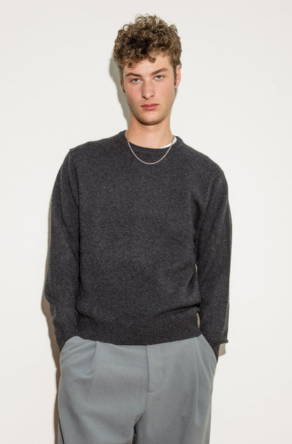 Comely Cashmere Crew Neck Jumper - Charcoal