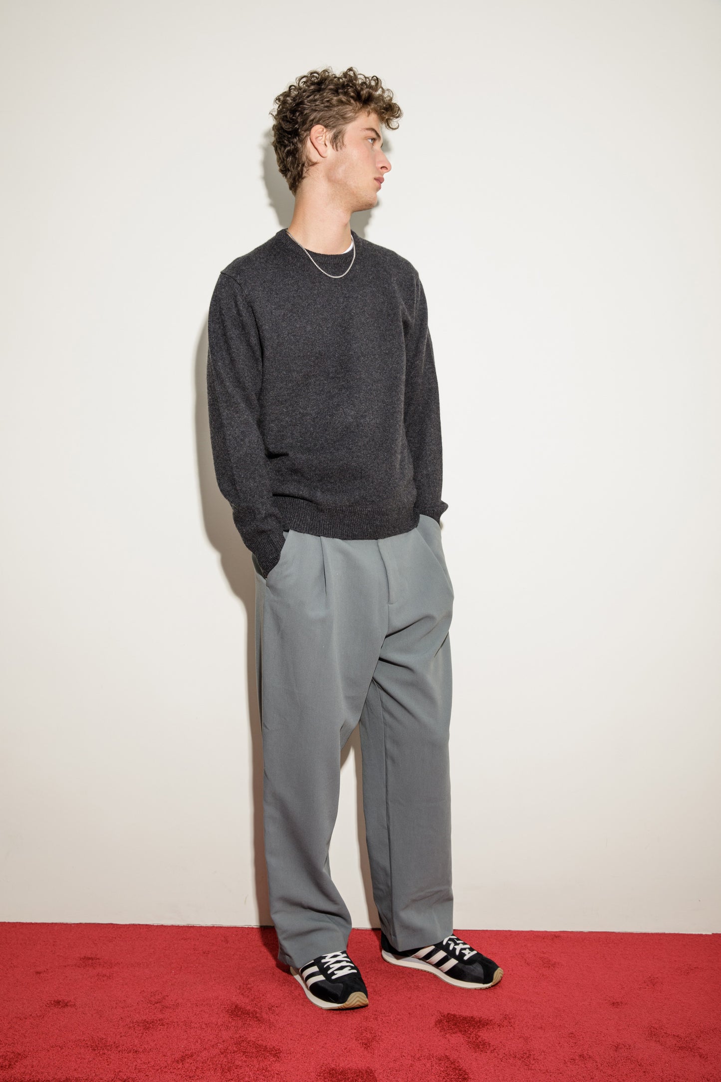 Comely Cashmere Crew Neck Jumper - Charcoal