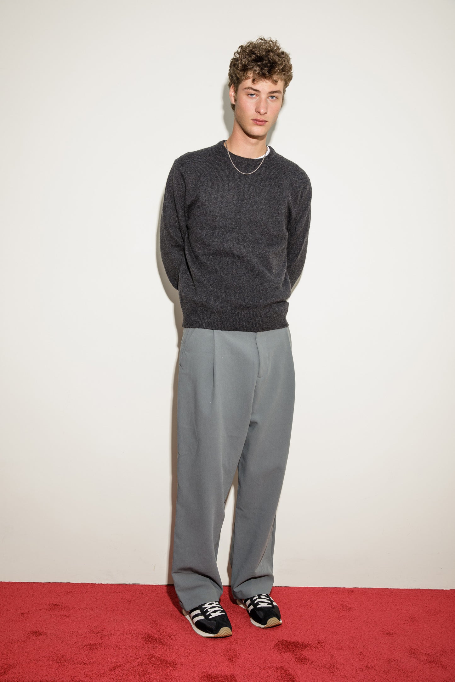 Comely Cashmere Crew Neck Jumper - Charcoal