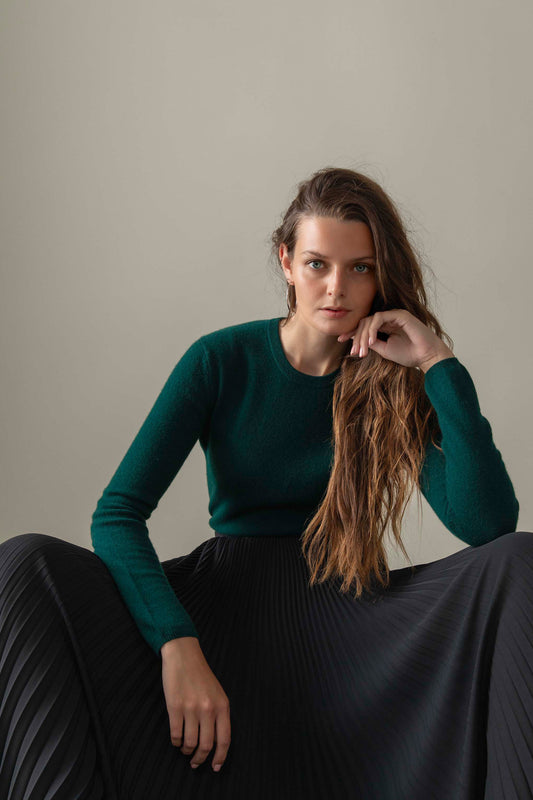 Women's Cashmere Crew Neck Jumper in Forest Green