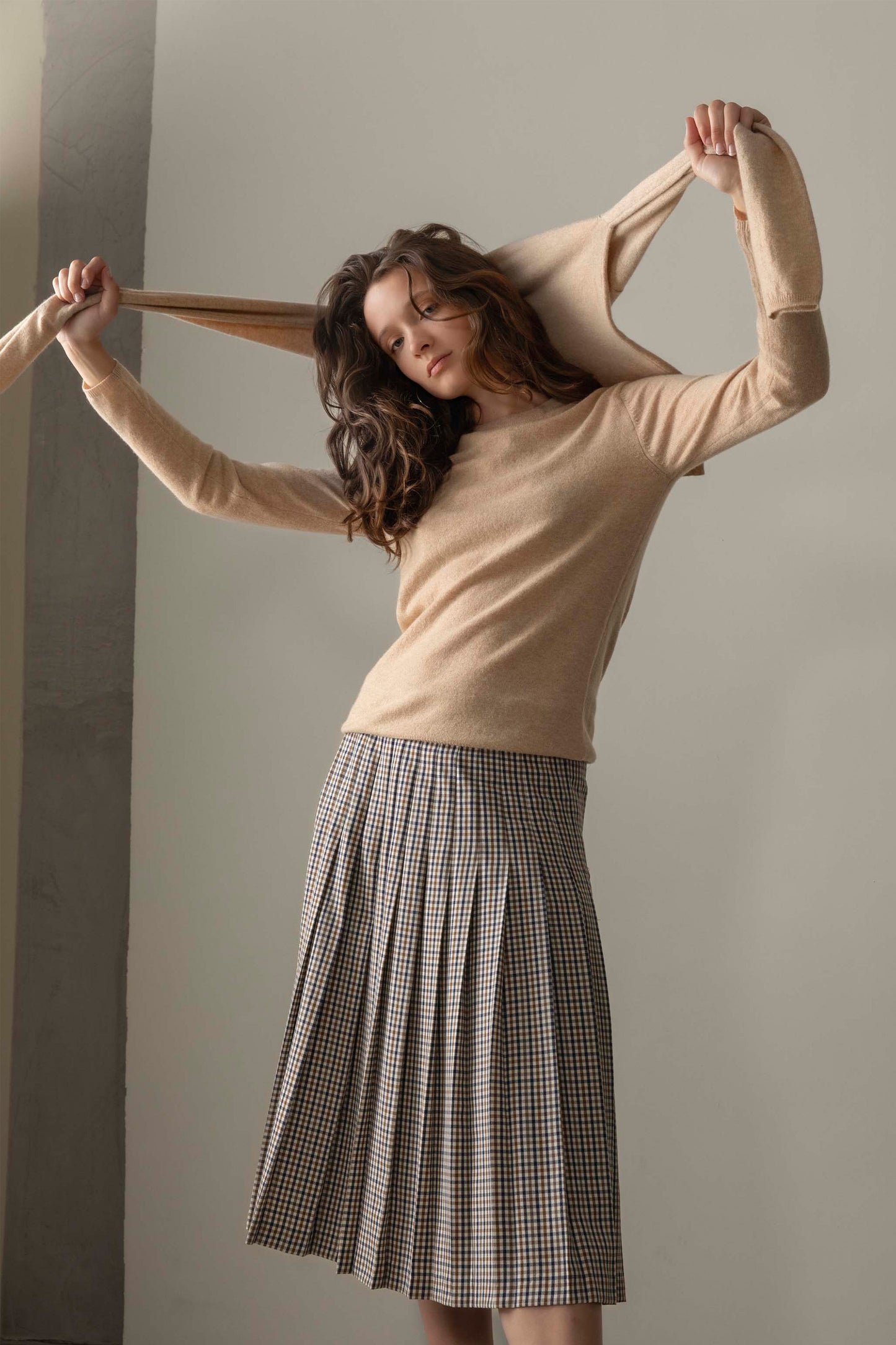 Women's Cashmere Crew Neck in Vicuna