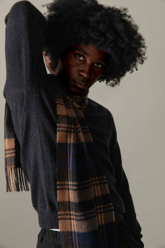 Men's Cashmere V Neck Jumper - Charcoal