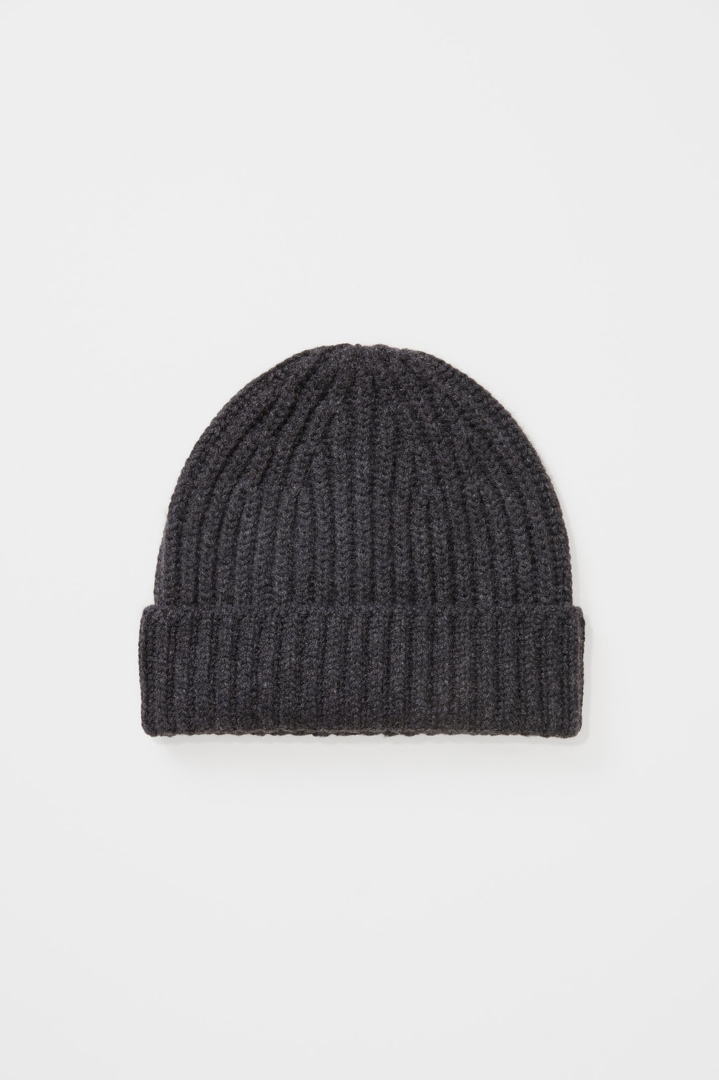 Fisherman Ribbed Cashmere Beanie - Charcoal