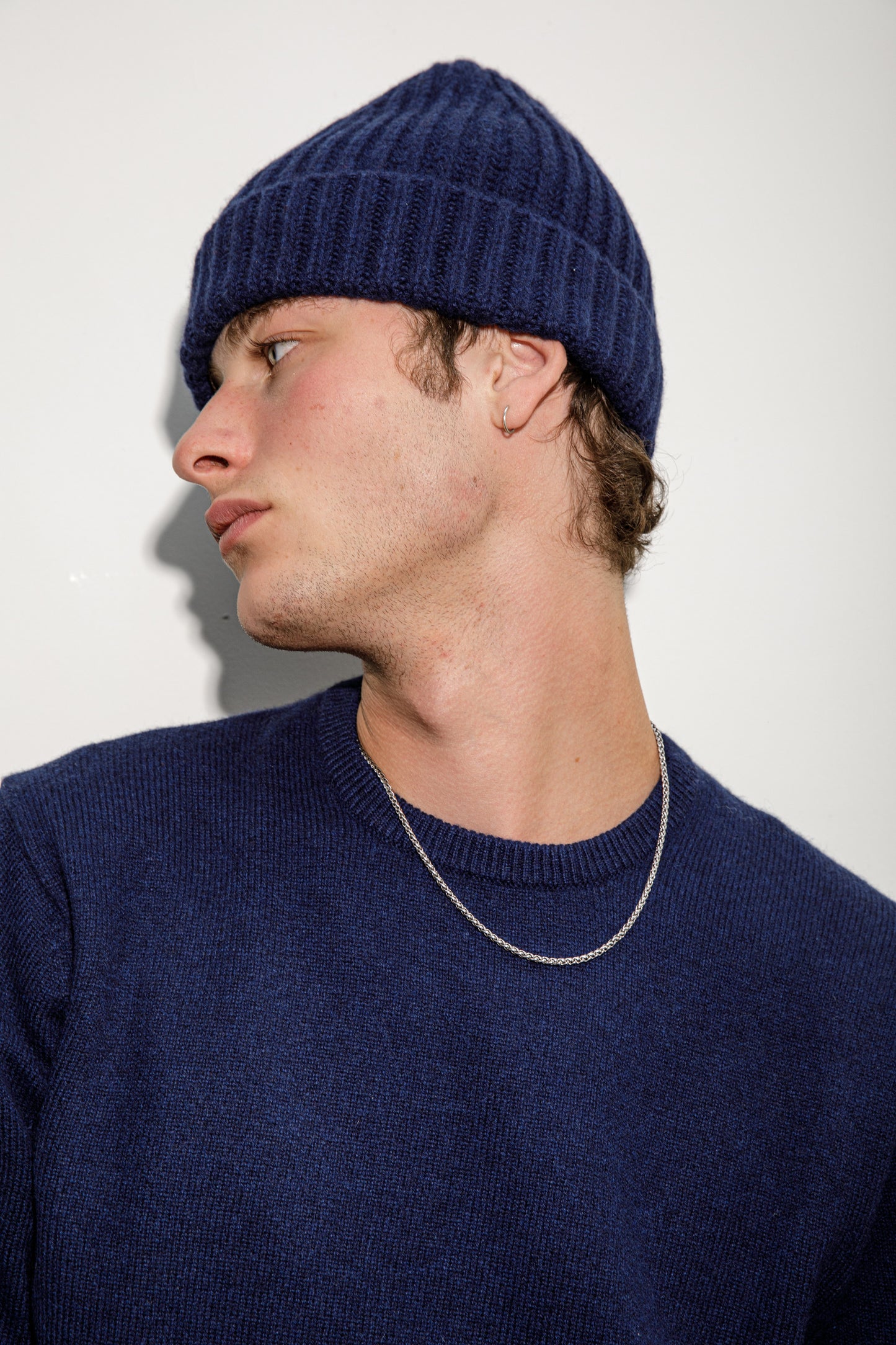 Fisherman Ribbed Cashmere Beanie - Navy