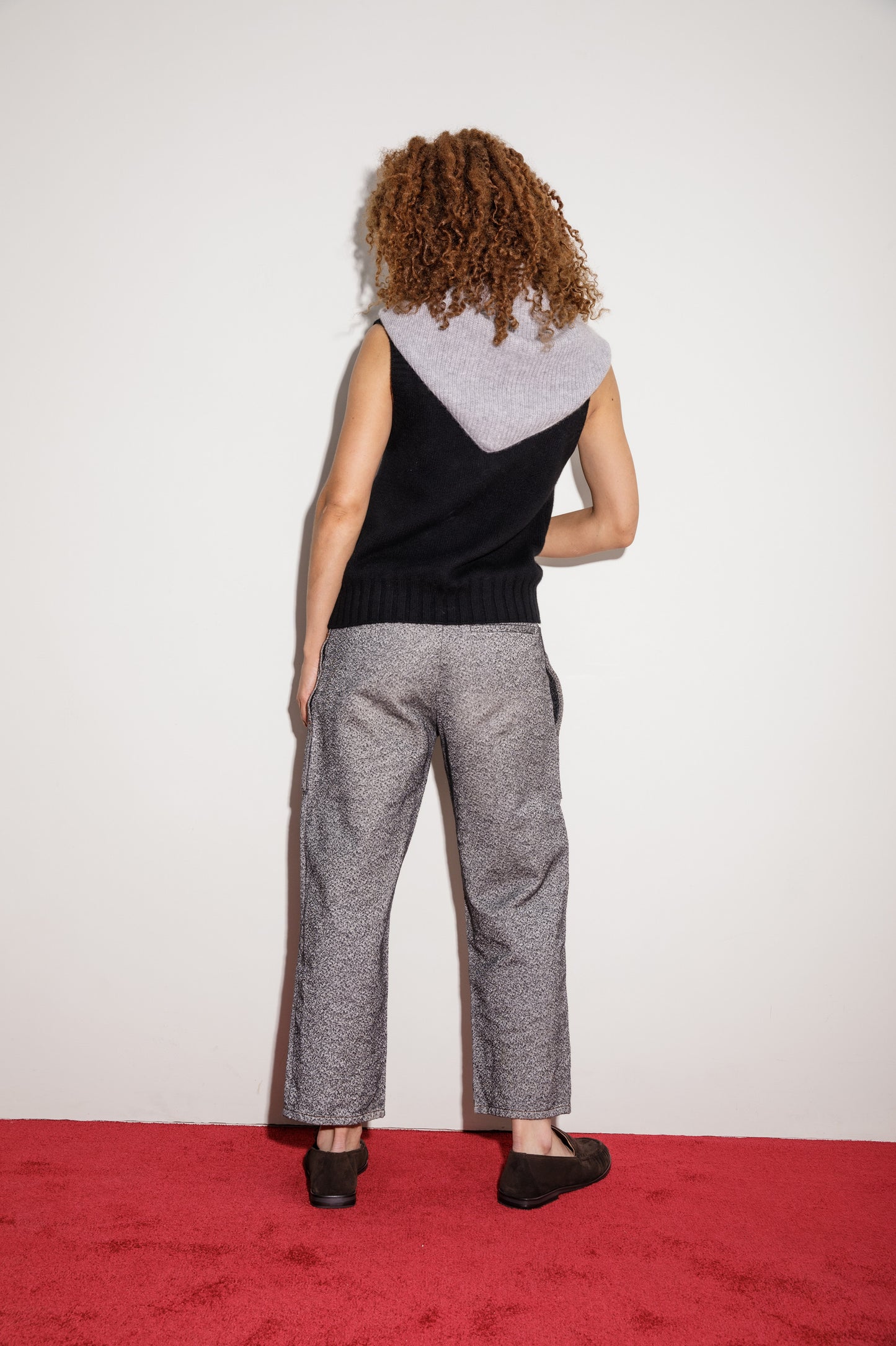 Triangle Knitted Cashmere Scarf - Oyster Grey