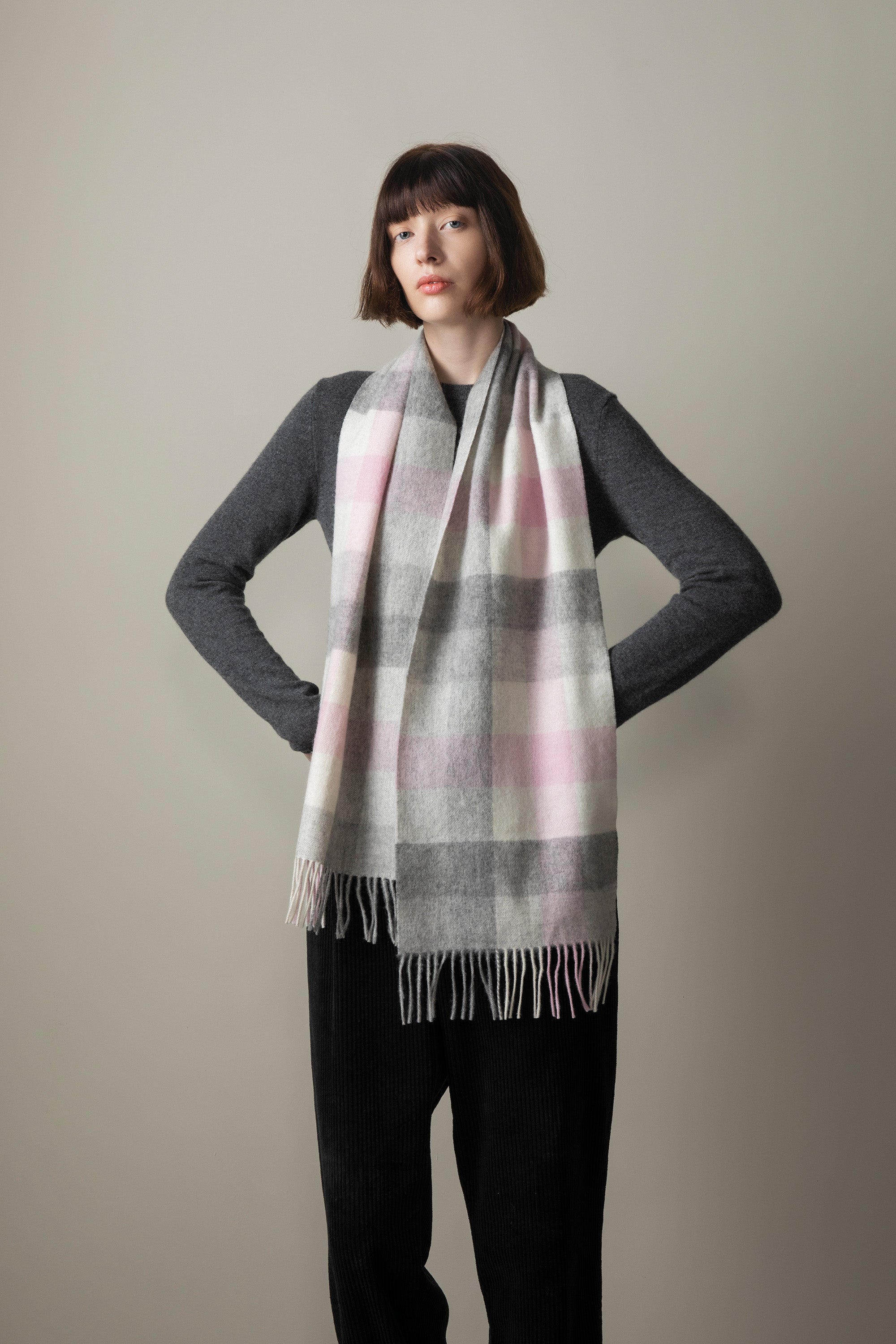 House Of Balmoral Scotland 100% Lambswool Tartan Scarf – Pink & Grey, Fringe, Knit, Women's