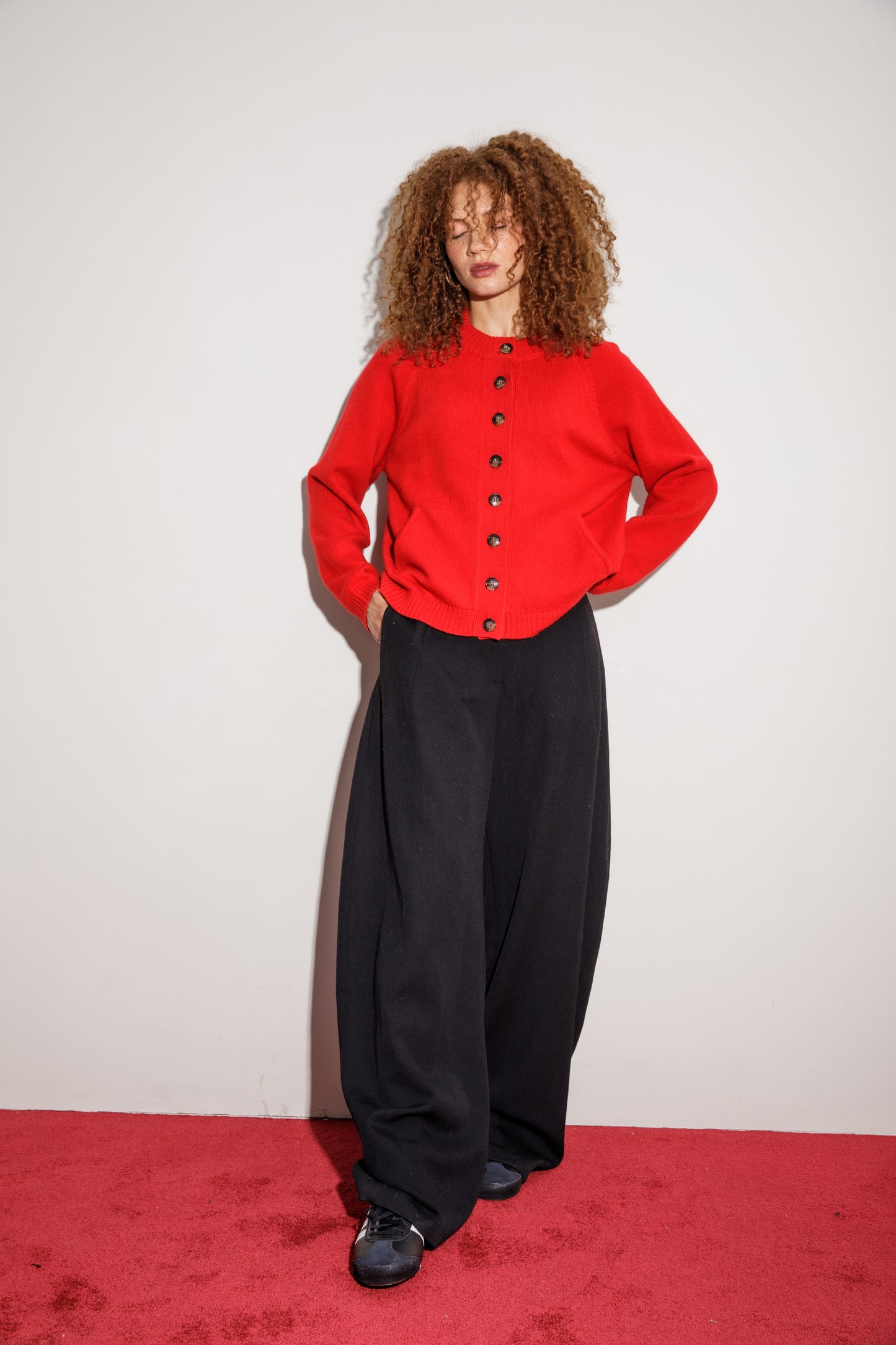Canonmills Crew Neck Cashmere Cardigan - Red